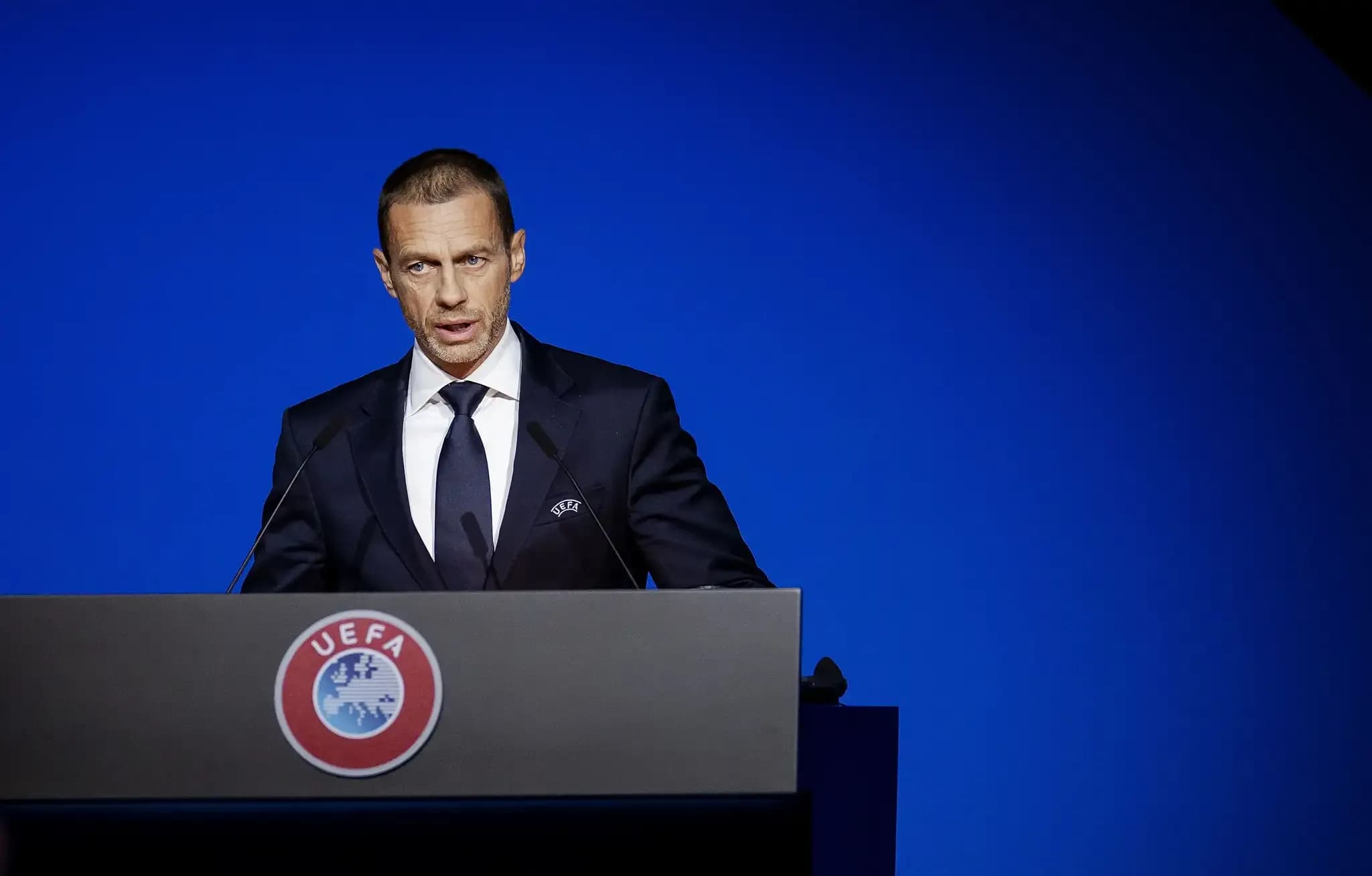 UEFA sancionó a 14 clubes europeos por incumplir el Reglamento de Fair Play Financiero