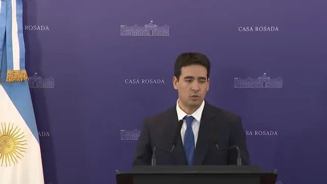 Adrián Ravier debutó como vocero con un balance económico optimista y defendió la quita de subsidios