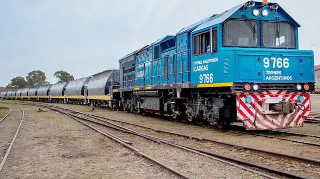 El Gobierno prepara la licitación de trenes de carga y avanza con ventas en energía y agua