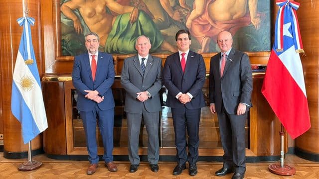 Inversiones por más de US$ 20.000 M: Argentina y Chile reactivaron su tratado minero de 1997